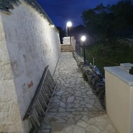 Trullo Le Tre Sorelle Cisternino