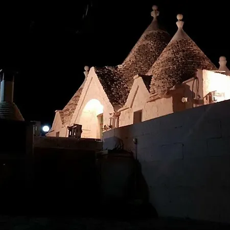 Trullo Le Tre Sorelle * Cisternino