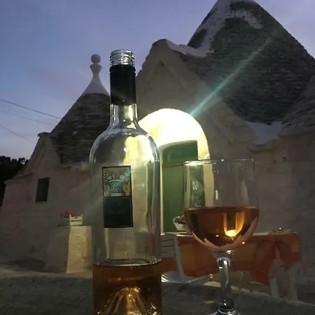 Trullo Le Tre Sorelle * Cisternino