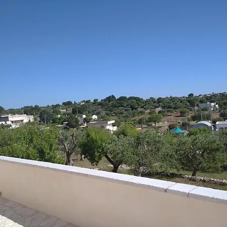 Trullo Le Tre Sorelle 奇斯泰尼诺