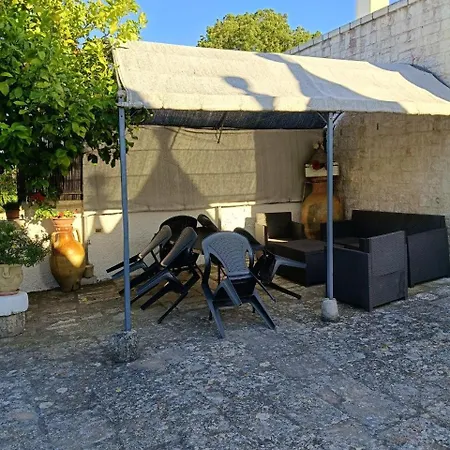 Trullo Le Tre Sorelle تْشيستيرنِنو