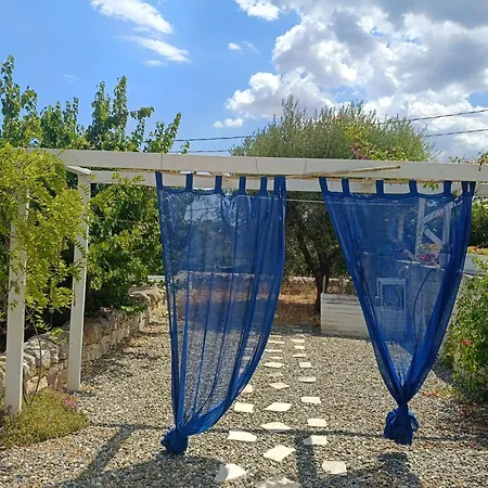Trullo Le Tre Sorelle * تْشيستيرنِنو
